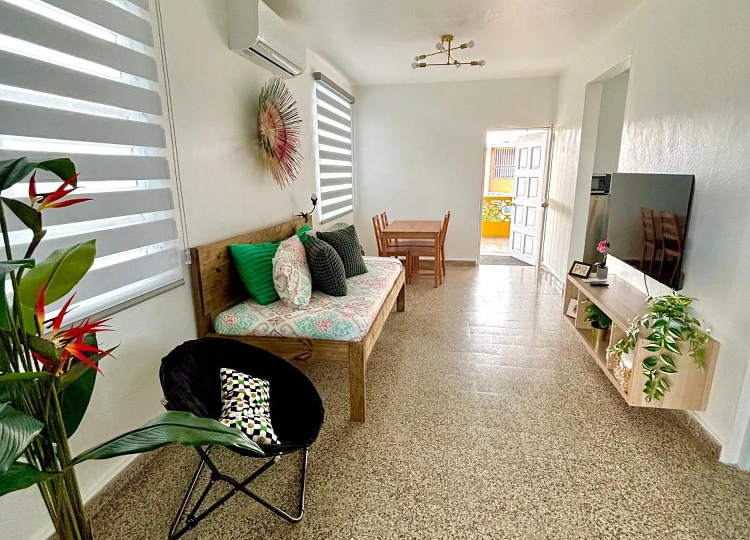 Urban Tropical Oasis In San Juan Apartment